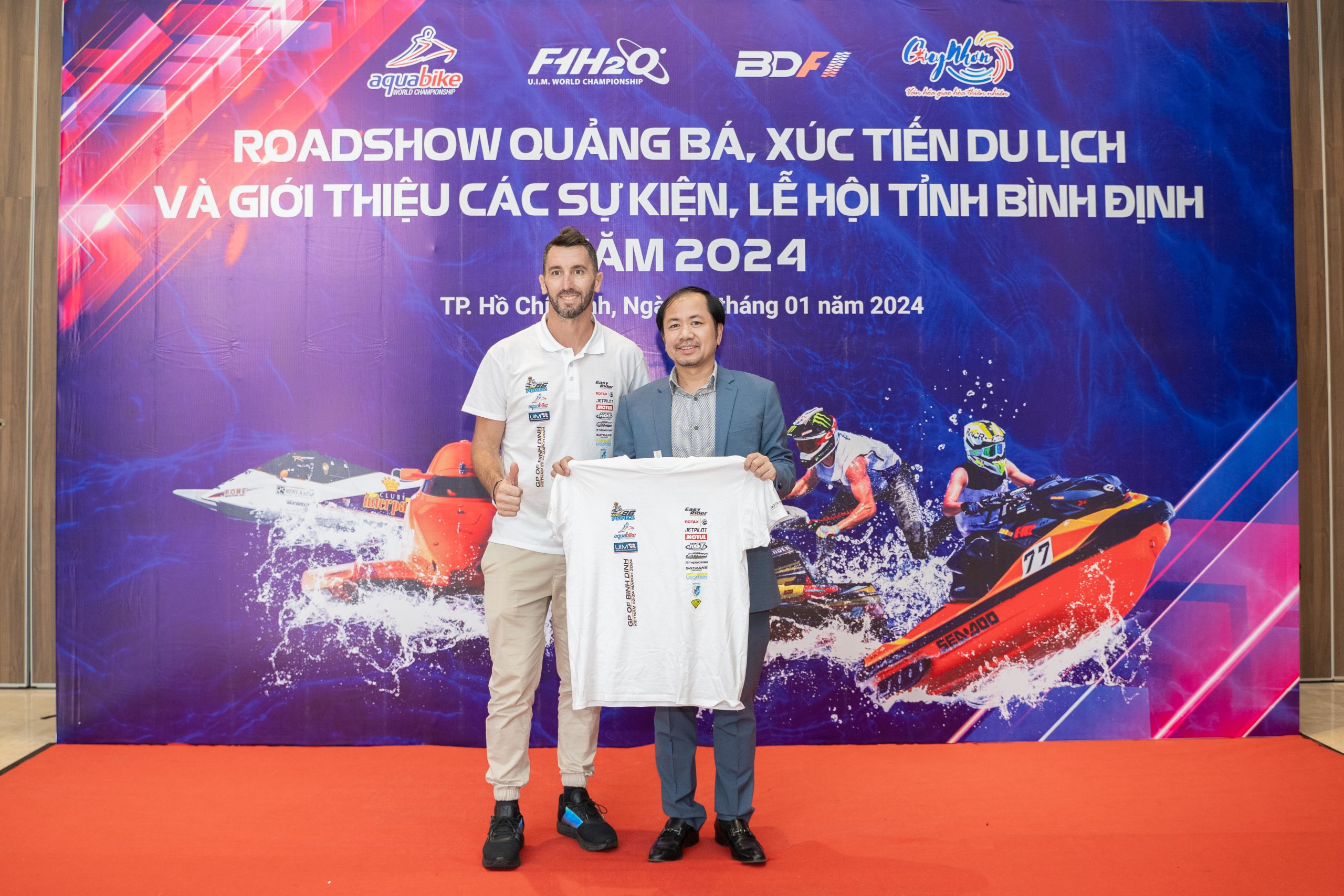 Roadshow quảng bá, xúc tiến du lịch và giới thiệu các sự kiện, lễ hội tỉnh Bình Định năm 2024 6 NND02351 scaled