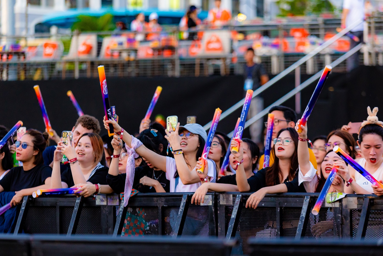 Doanh Nghiệp Trẻ