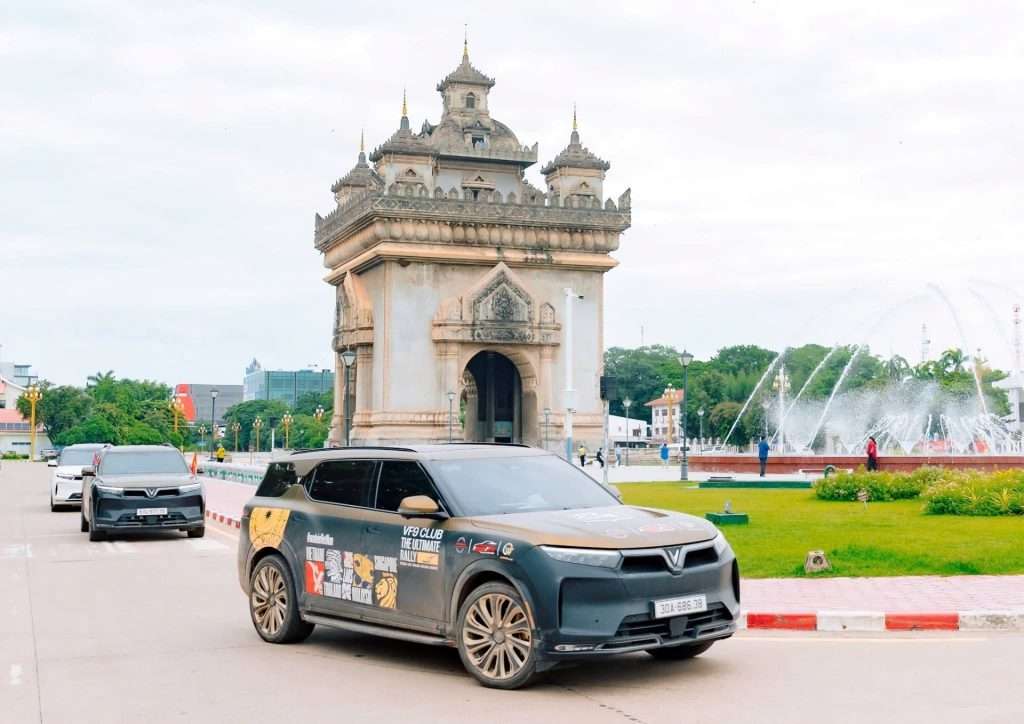 VinFast VF 9 qua chia sẻ của khách Việt: Khỏe như xe động cơ V8, “nuôi” dễ ngang xe hạng A 2 2 3