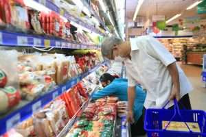 cong thuong qua goc nhin bao chi ngay 307 soi cac mat hang neo gia