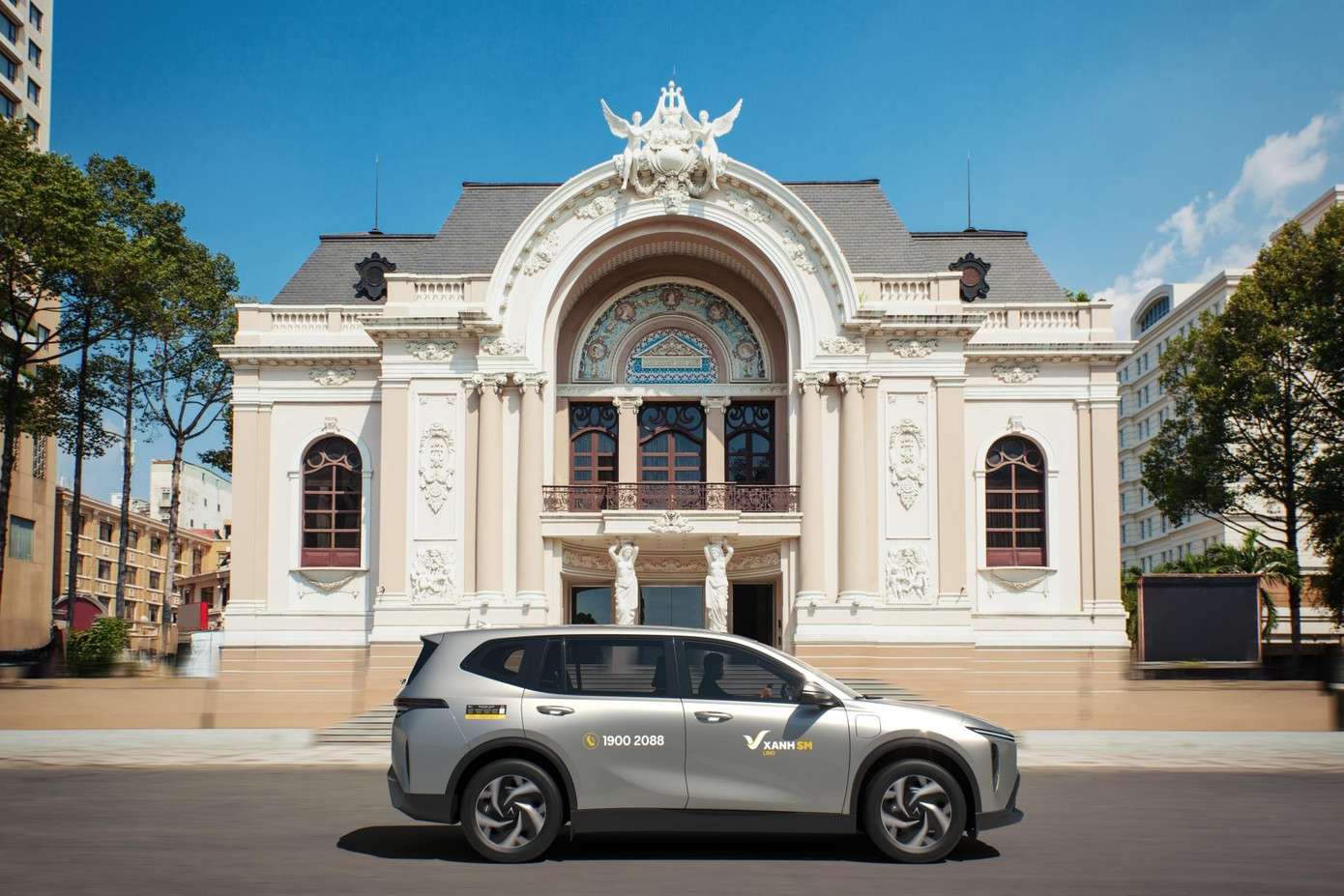 Xanh SM ra mắt dịch vụ taxi điện 7 chỗ cao cấp Xanh SM Limo 3 image 3