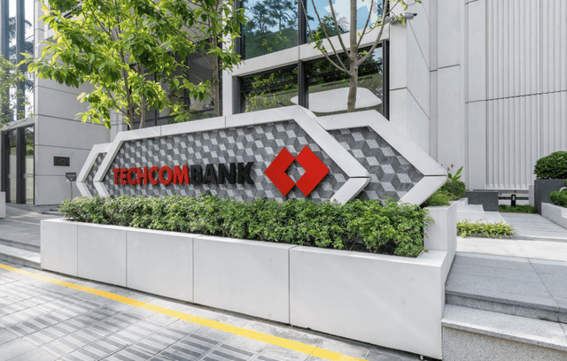 Techcombank tiếp tục hút vốn trái phiếu, thêm 2.000 tỷ đồng “đổ” về ngân hàng 9 tcb 17616198004281063531007