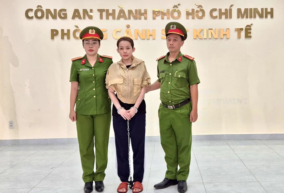 vo thi ngoc ngan tuc ngan 98 khi bi khoi to bat tam giam anh ca 131502