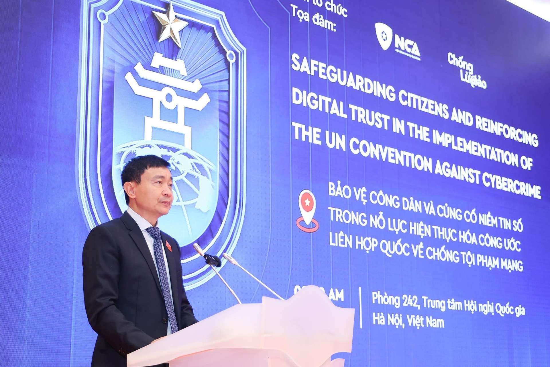 Việt Nam kiến tạo “lá chắn niềm tin số” trong cuộc chiến toàn cầu chống tội phạm mạng 7 z7156491802779 295c9a80a4f13c6649e018f572afc394 20251026114554