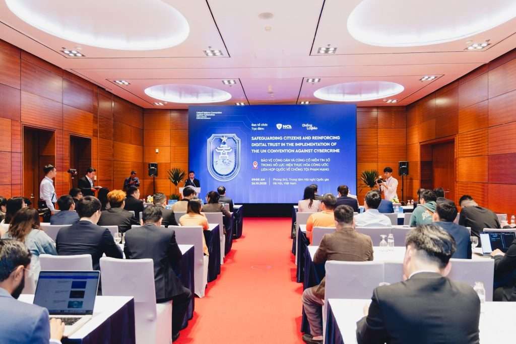 Việt Nam kiến tạo “lá chắn niềm tin số” trong cuộc chiến toàn cầu chống tội phạm mạng 2 z7156492872405 abfdc02bb1d328dcee1e2d10653e9830 20251026115545
