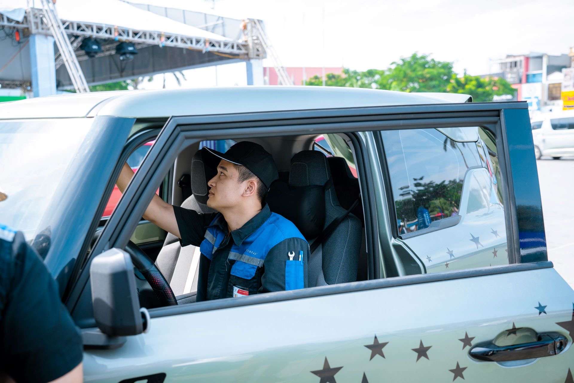 Doanh Nghiệp Trẻ